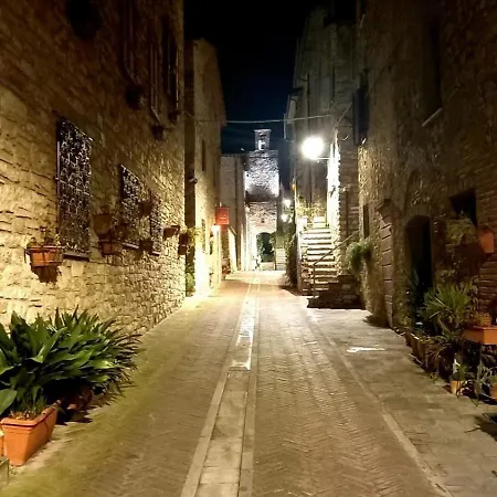 Casa Intera Con Giardino * Mantignana