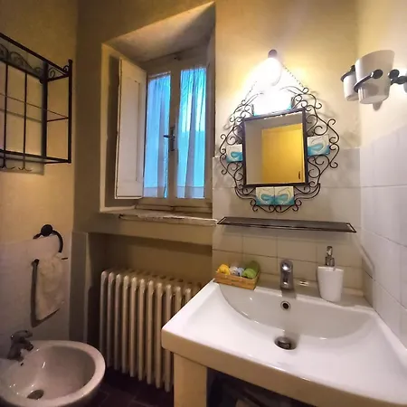 Casa Intera Con Giardino *