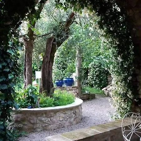 Vakantiehuis Casa Intera Con Giardino *