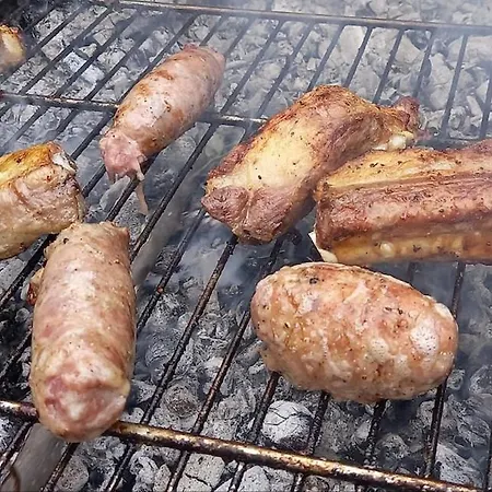 Casa Intera Con Giardino Vakantiehuis *