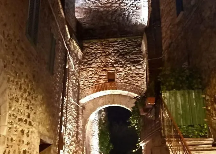 Casa Intera Con Giardino Mantignana