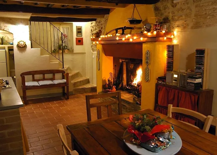 Casa Intera Con Giardino Mantignana